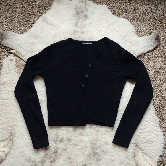 Brandy Melville Cardigan - Picture 1 of 3